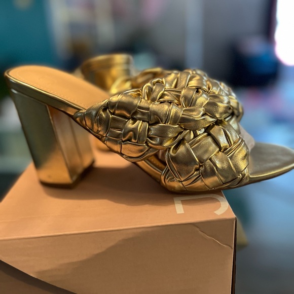 Just Fab Blair Sandals - Picture 3 of 6